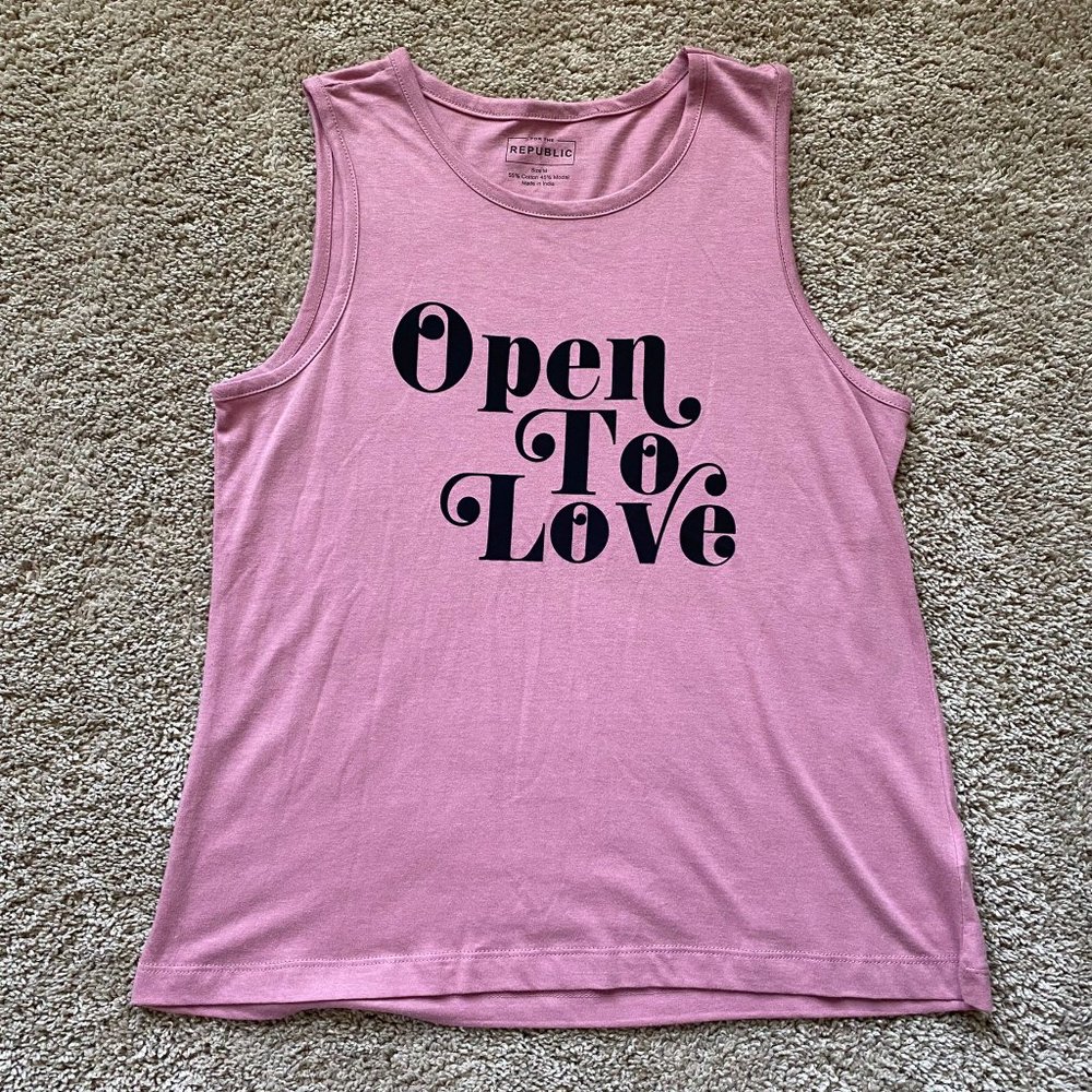 FOR THE REPUBLIC Letter Graphic Scoop Neck Tee